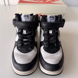Nike x Stussy Black and White High-Top Sneaker Tag Detail